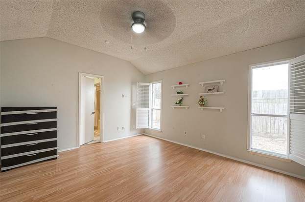 Building Photo - 14947 Heritage Wood Dr
