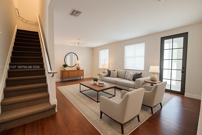 Building Photo - 312 SW 14th Ave