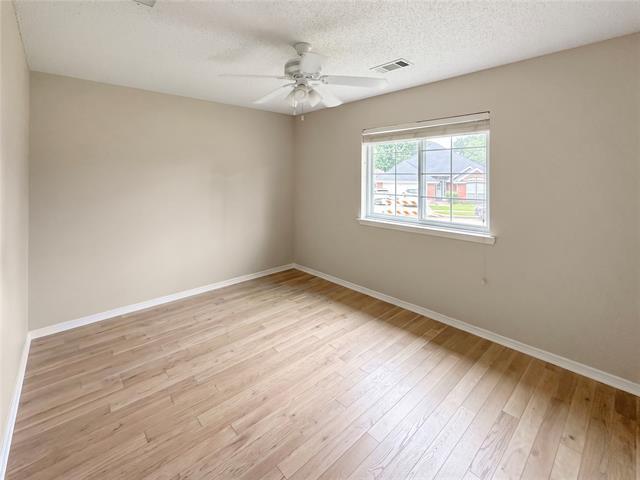 Building Photo - 3813 Cromwell Dr