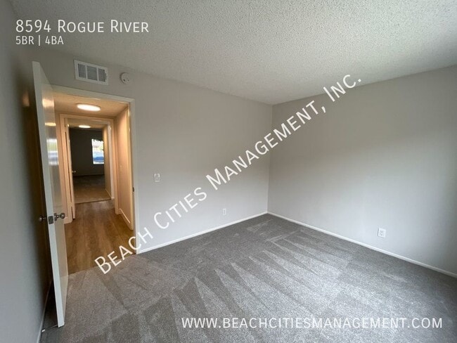 Building Photo - 8594 Rogue River Ave