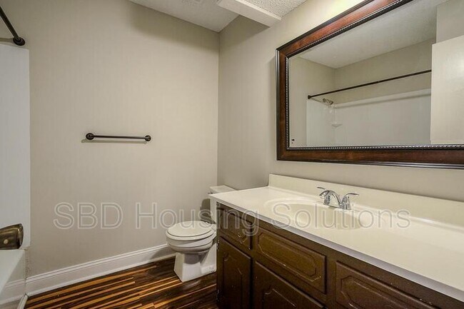 Building Photo - 16423 E 29th St