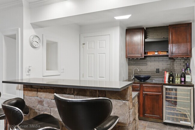 Building Photo - 1260 White Chapel Ln