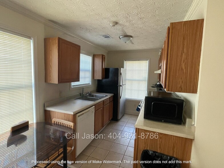 Building Photo - 250 Stafford St NW