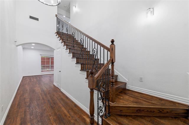 Building Photo - 4263 Towne Lake Ct