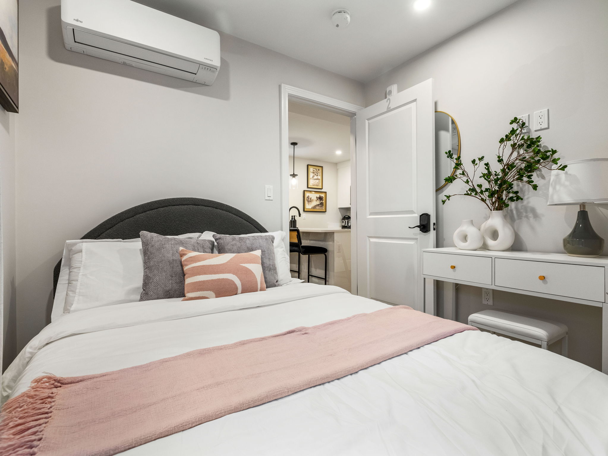 Building Photo - 193 Salem St