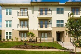 Building Photo - 801 S Bishop Ave