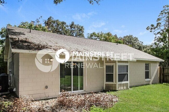 Building Photo - 3 Bedroom Pet-Friendly Home in DELAND, FL ...