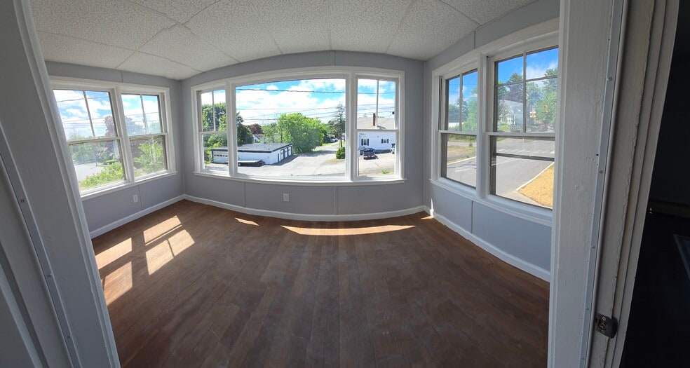 Building Photo - 257 Webber Ave