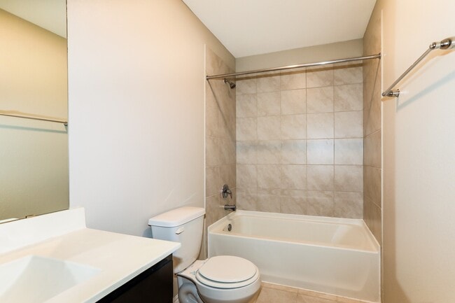 Building Photo - 334 Jewett Meadow Dr