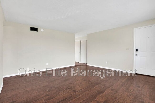 Building Photo - 861 Kingsford Rd