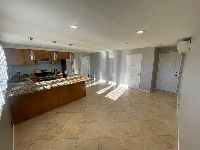 Building Photo - 117-116 Hart Ln