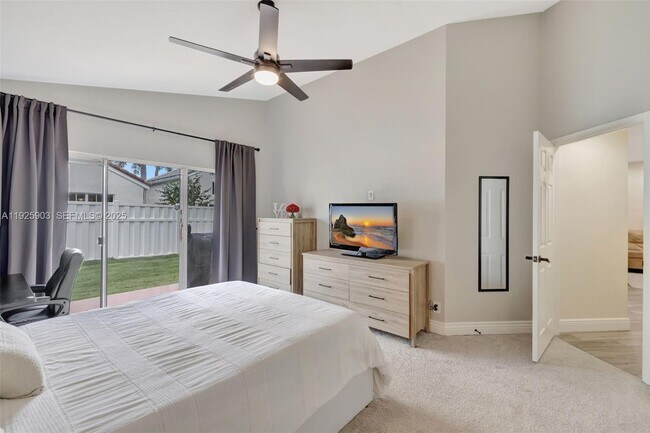 Building Photo - 396 Bedford Ave