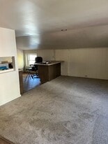 Building Photo - 111 N Main St