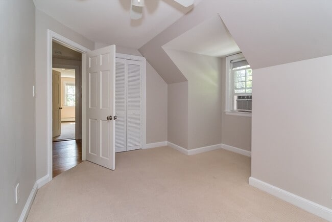 Building Photo - 15 Charles St