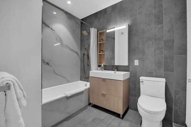 Building Photo - 160 Water St