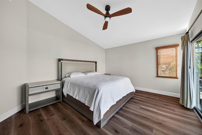 Building Photo - 1505 SE 11th St