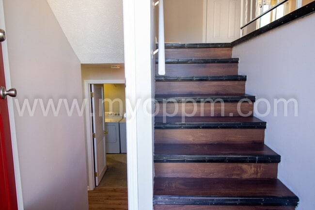 Building Photo - Beautiful 4 Bed 2 Bath Home for Rent in Mi...