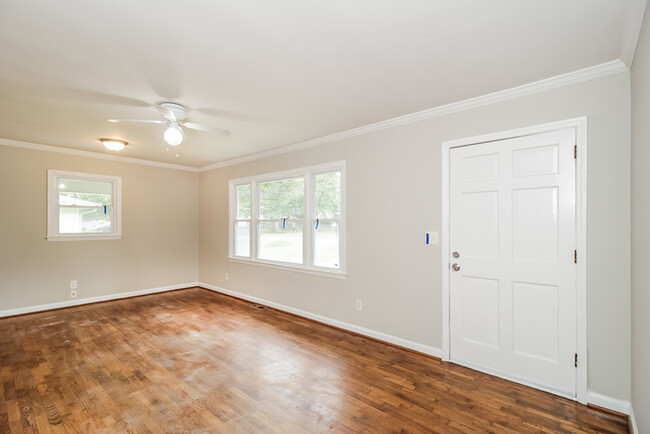 Building Photo - Cozy Home in Lindale, GA