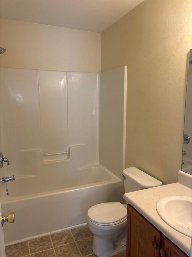 Building Photo - 2738 W Tharpe St