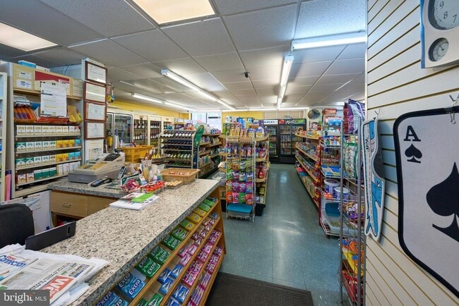 Building Photo - 3705 S George Mason Dr