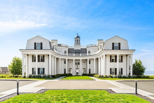 Building Photo - 35 Littles Point Rd