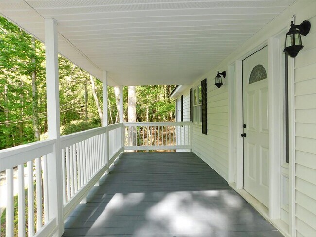 Building Photo - 183 Laurel Heights Dr
