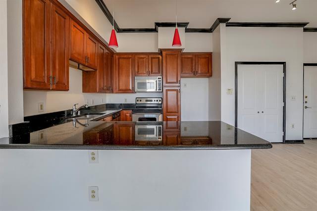 Building Photo - 3225 Turtle Creek Blvd