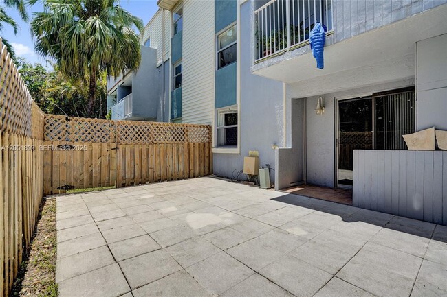Building Photo - 4600 SW 67th Ave