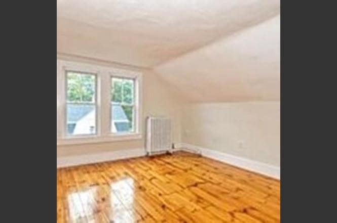 Building Photo - 25 R Saunders St