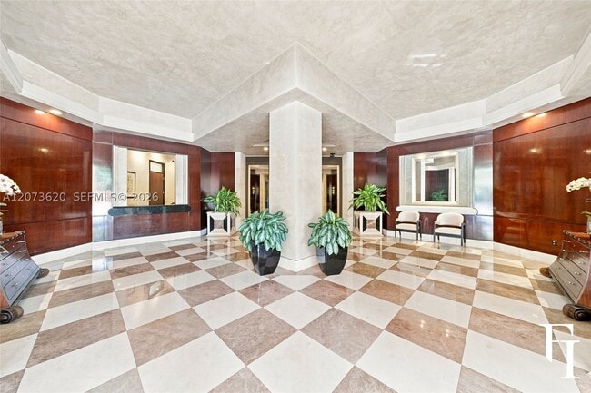 Building Photo - 60 Edgewater Dr