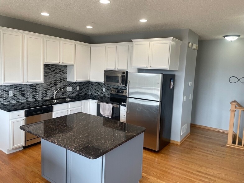 Building Photo - 13642 Brick Path