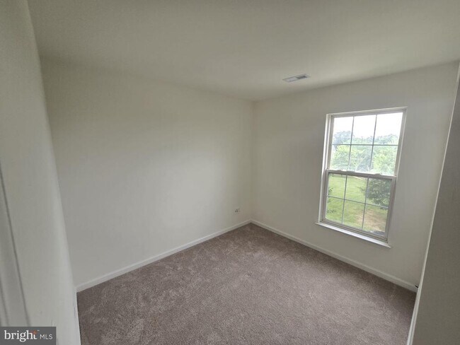 Building Photo - 14134 Darkwood Cir