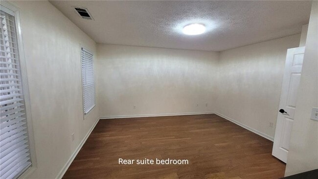 Building Photo - 720 Avening Ct