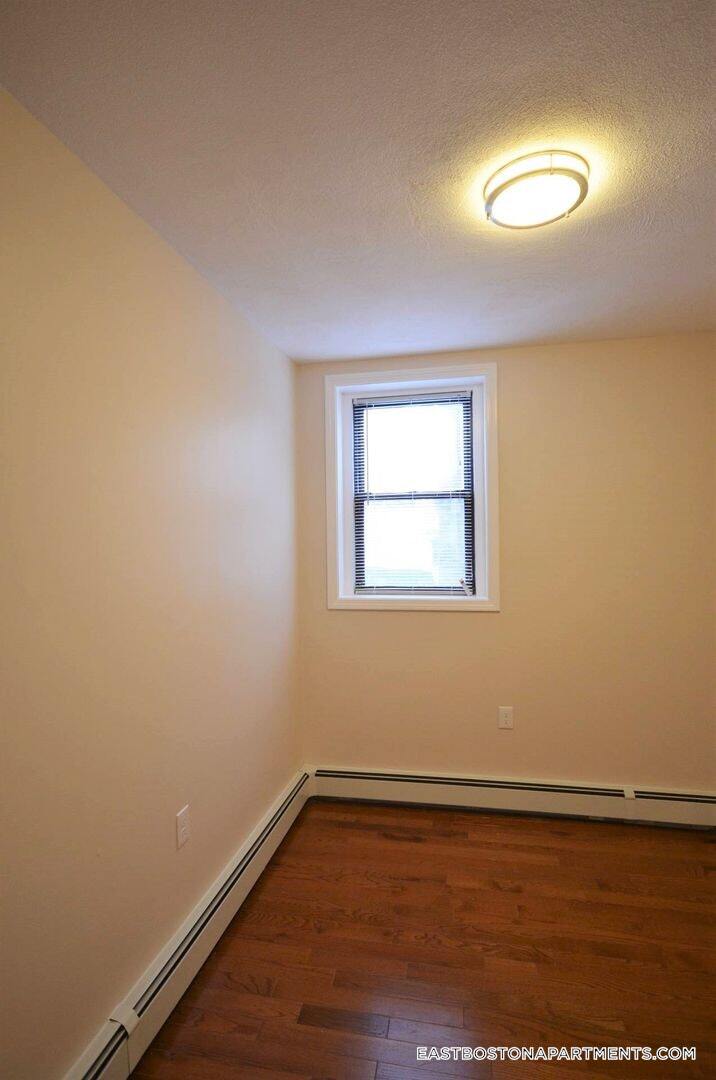 Building Photo - 349 Sumner St