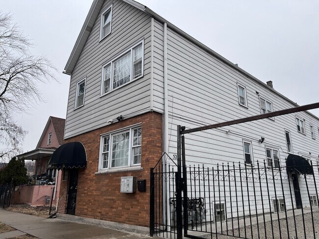 Building Photo - 5217 S Hermitage Ave