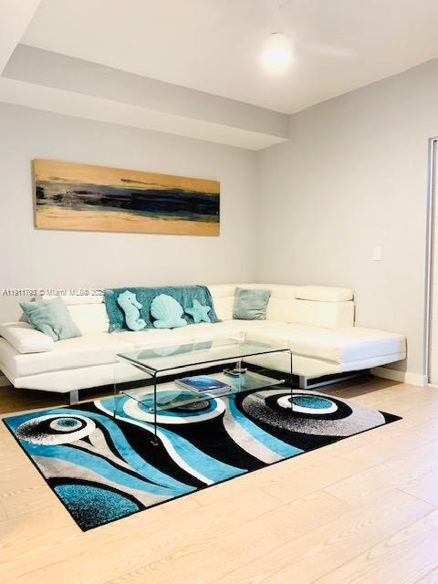 Building Photo - 619 Meridian Ave