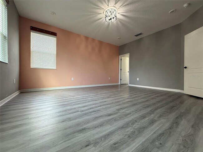 Building Photo - 10638 Laguna Plains Dr