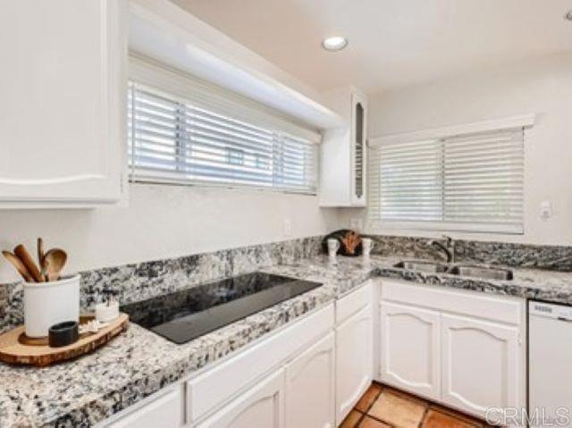 Building Photo - 321 Crocus Ct