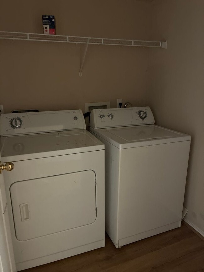 Building Photo - Beautiful 3BR 2BA Home w/ Fenced Backyard • In-Unit Laundry • Attached Garage in Pflugerville