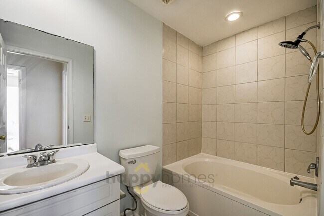 Building Photo - Modern 3/2 with Serene Pond Views in Dunes West