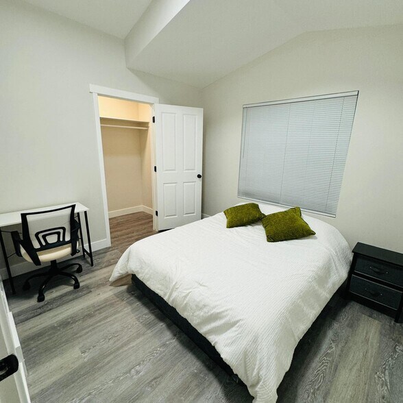 Building Photo - 7531 Birch St