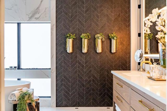 Building Photo - 3301 Lincoln St