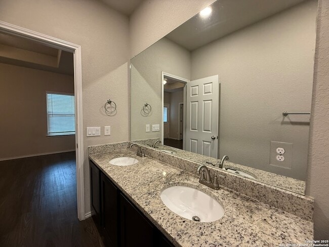 Building Photo - 9212 Canyon Bnd