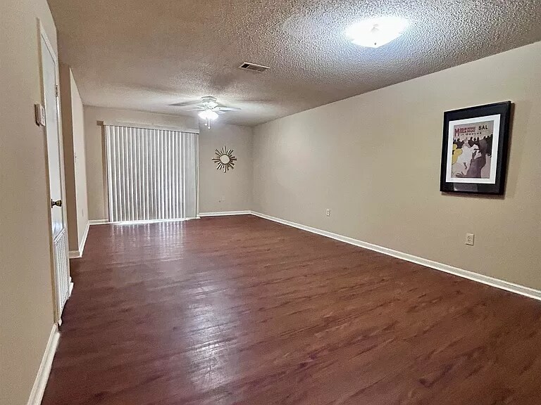 Building Photo - 1826 Brightside Dr