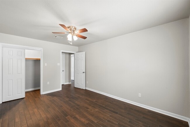 Building Photo - 709 E 41st St