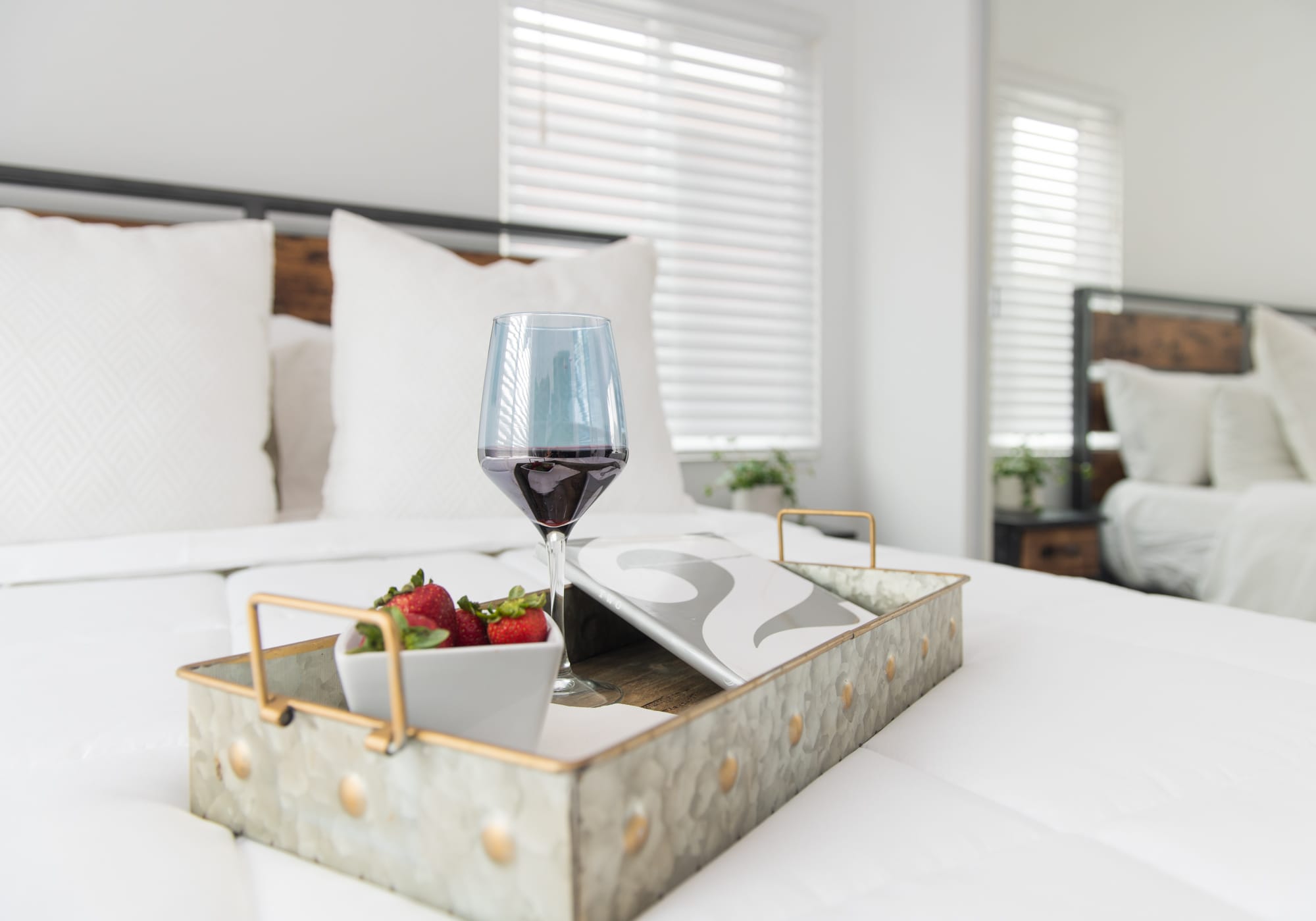 Building Photo - 509 E Buckthorn St