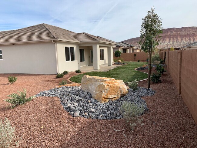 Building Photo - Beautiful 3-BR Home in Washington Fields