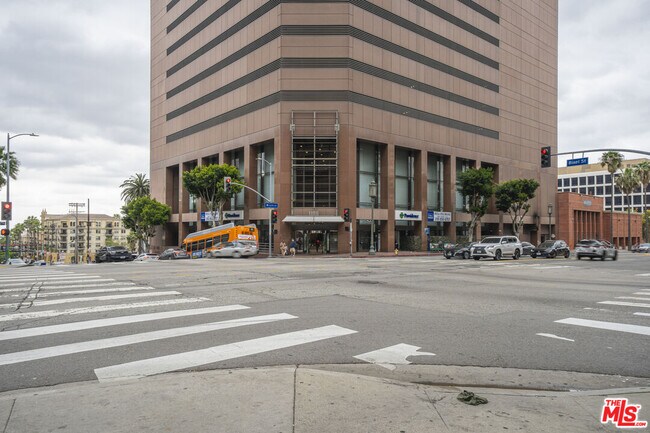 Building Photo - 1100 Wilshire Blvd