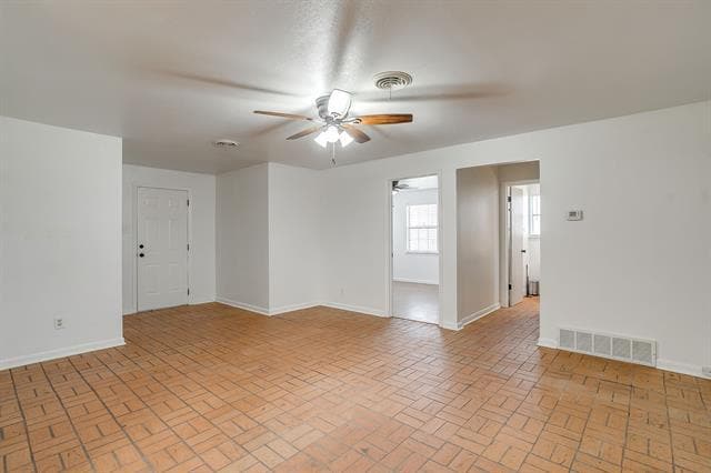 Building Photo - 3301 County Rd 530B