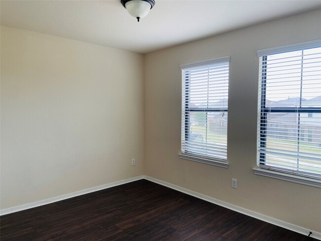 Building Photo - 16003 Thornbill Ln